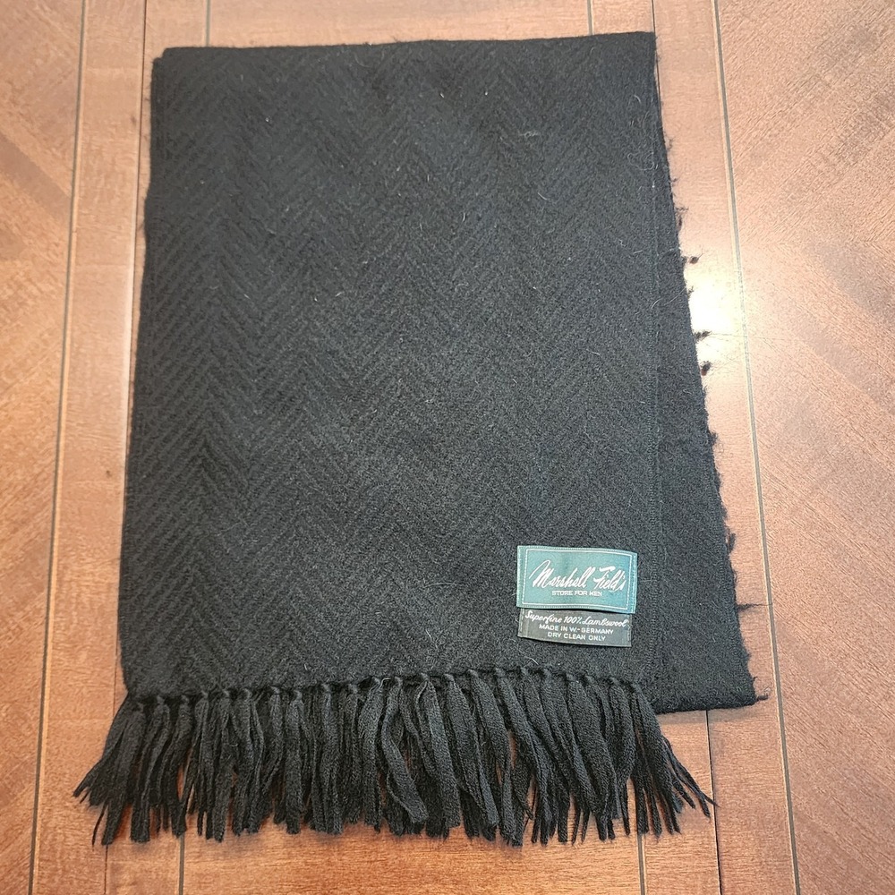 Black‎ 100% Superfine Lambswool Handwoven Scarf, Marshall Field & Co. W. Germany